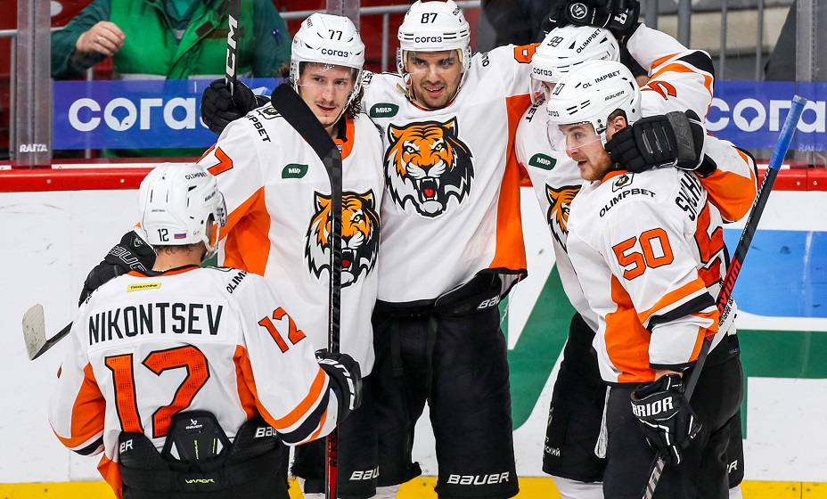 «Амур» со счетом 3:2 обыграл «Трактор» в матче КХЛ. Фото: ХК «Амур»