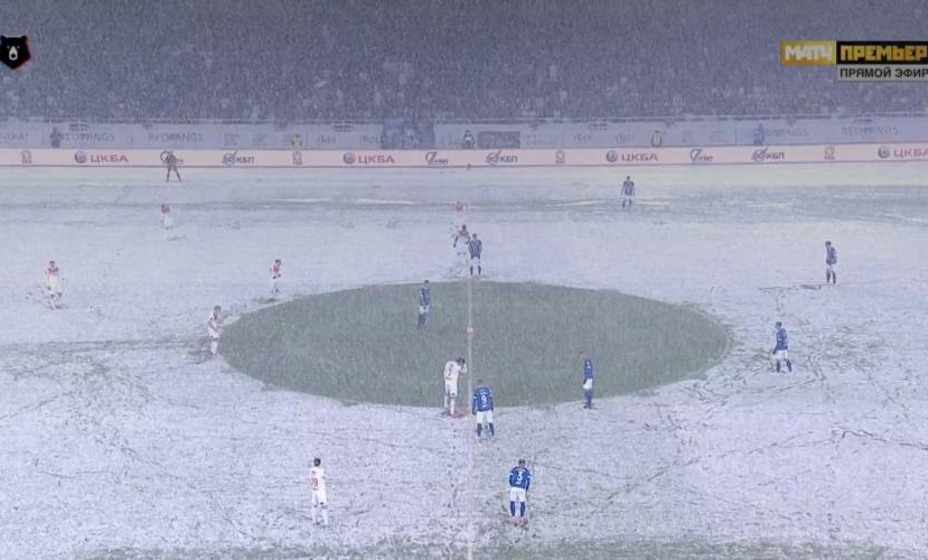 Снег в Калининграде. Фото: трансляция Мат ТВ