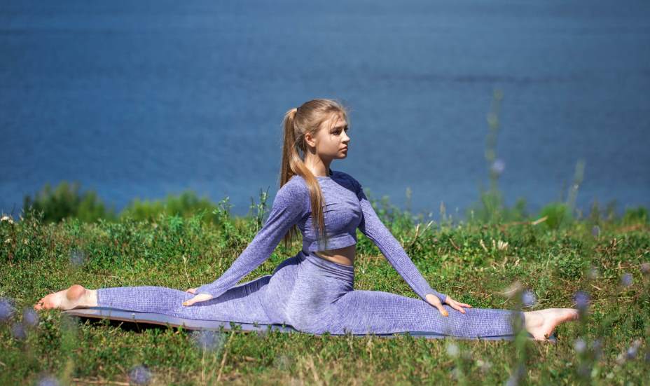 Увеличение гибкости положительно сказывается в повседневной жизни. Фото: Global Look Press