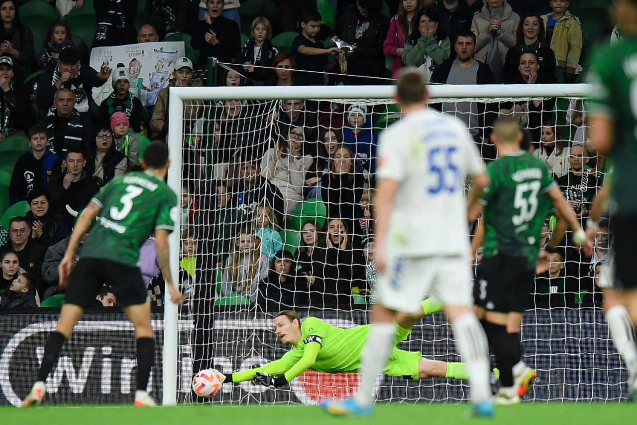 Голкиперу Матвею Сафонову в топ-клубе Франции пригодится вера в свои силы. Фото: пресс-служба ФК