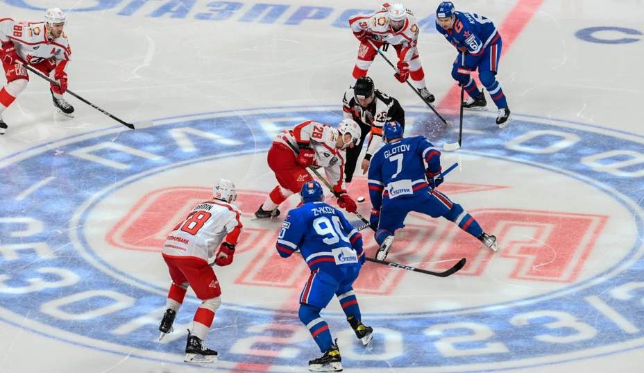 «Автомобилист» обыграл СКА во втором матче четвертьфинала Кубка Гагарина. Фото: ВК ХК СКА