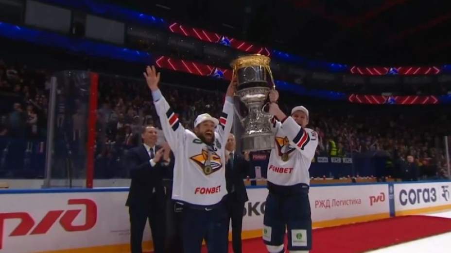 «Металлург» в третий раз выиграл Кубок Гагарина. Фото: Скриншот трансляции КХЛ