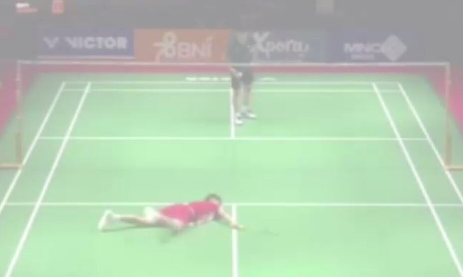 Китайский биатлонист умер на матче, фото снимок экрана