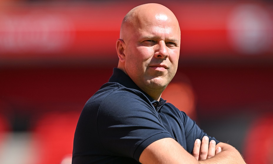 Слот стал первым тренером в истории АПЛ, выигравшим два стартовых матча у руля «Ливерпуля». Фото: Global Look Press