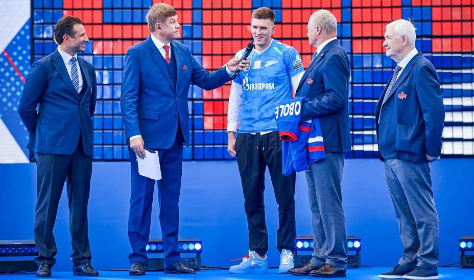 Соболева официально представили как игрока «Зенита» на мероприятии хоккейного СКА. Фото: ФК «Зенит»