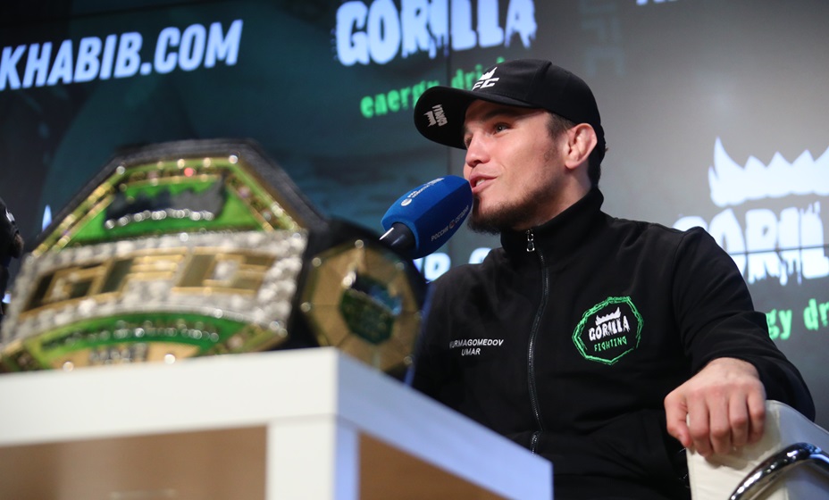 Умар Нурмагомедов сравнил Двалишвили с женщиной. Фото: Global Look Press