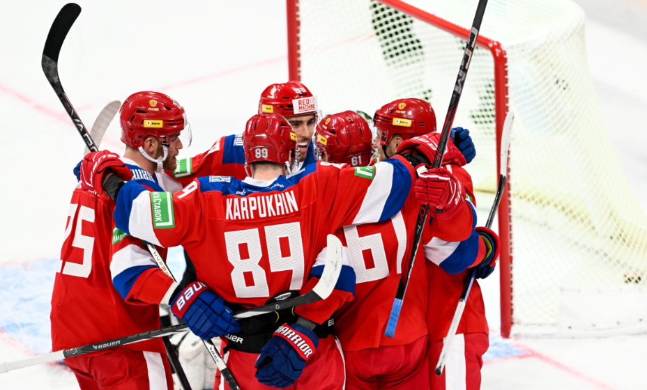Сборная России начала с победы КПК-2024. Фото: соцсети ФХР