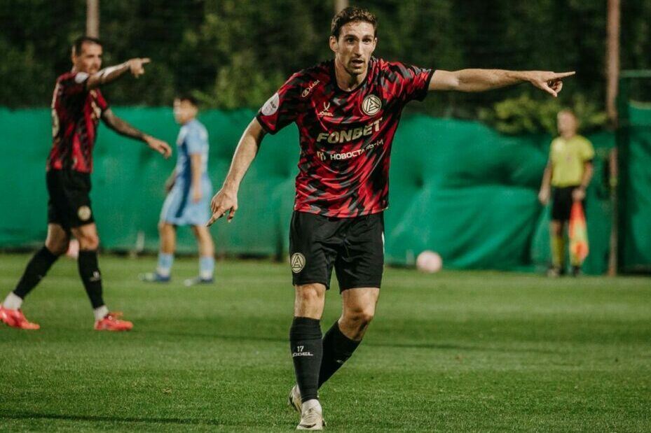 Солтмурад Бакаев сломал ключицу на тренировке. Фото: ФК «Акрон» 