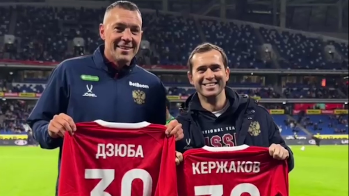 Артем Дзюба и Александр Кержаков. Фото: телеграм-канал сборной России по футболу