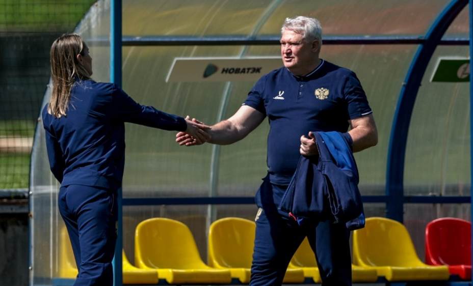 Главный тренер женской сборной России по футболу Юрий Красножан. Фото: РФС