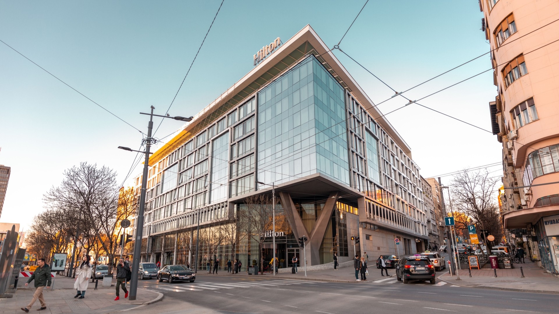 Hilton Belgrade на проспекте Краля Милана в центре Белграда.