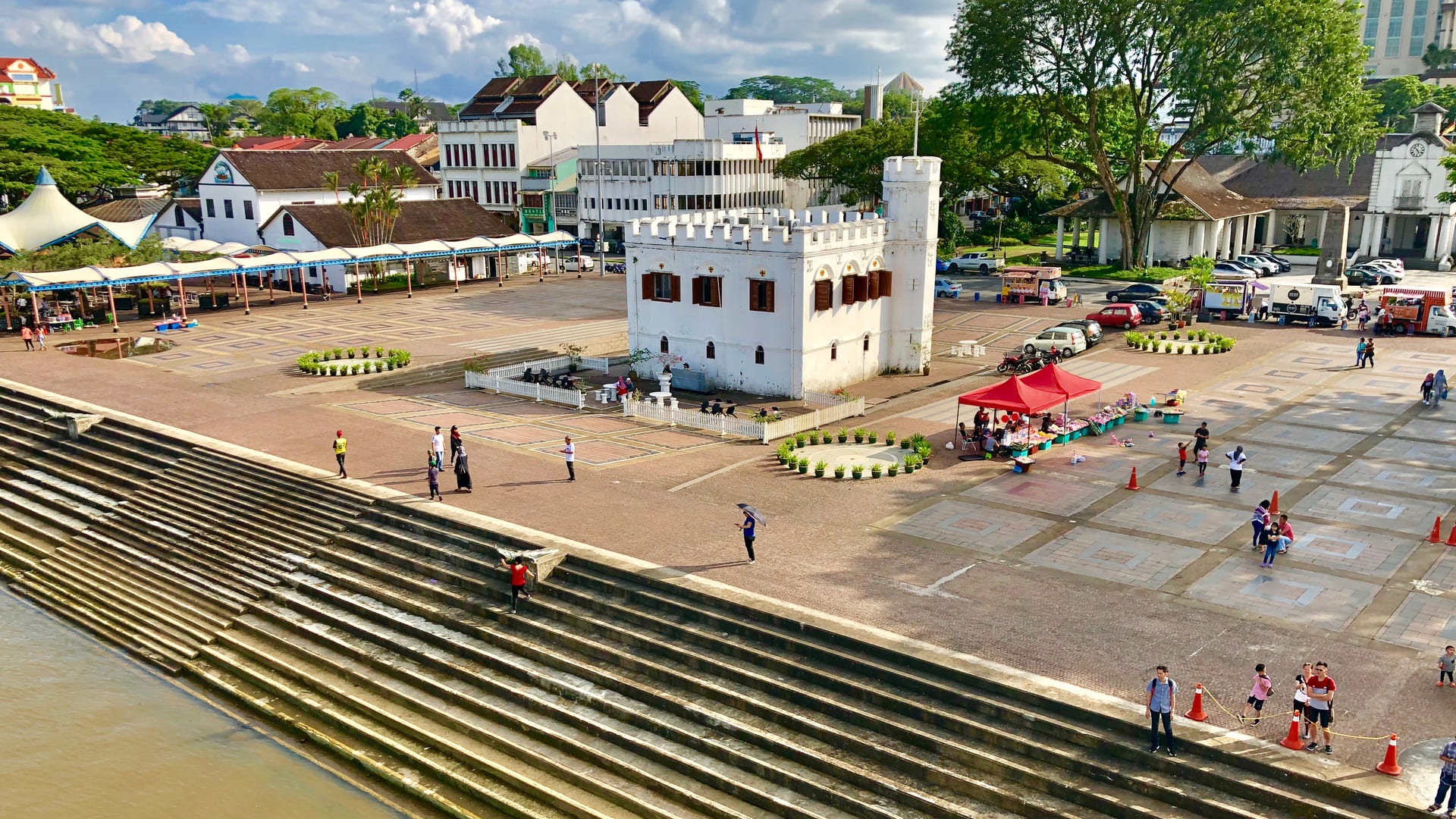 Набережная Кучинга, штат Саравак, Малайзия.