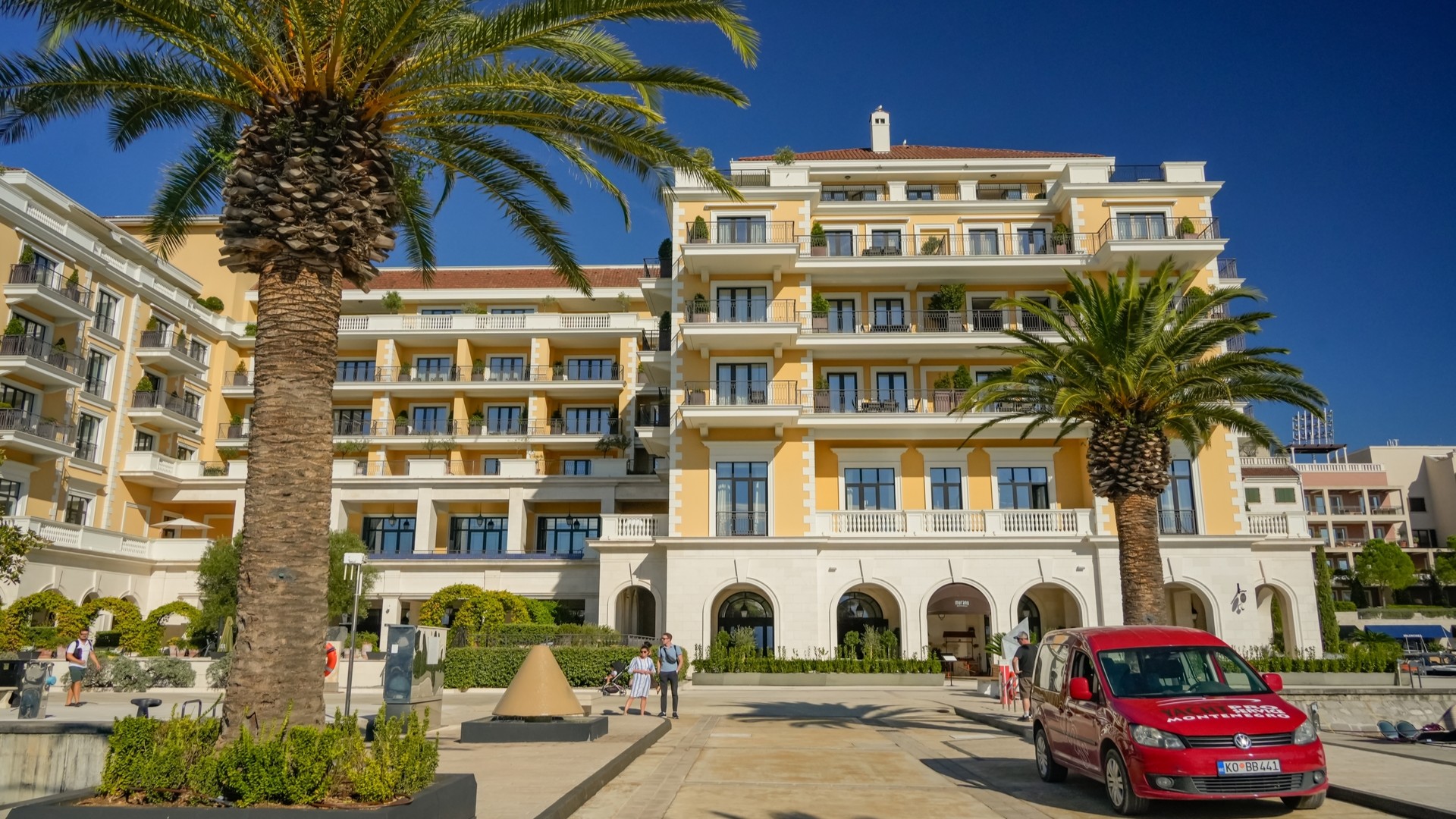 Отель Regent Porto Montenegro в Тивате.